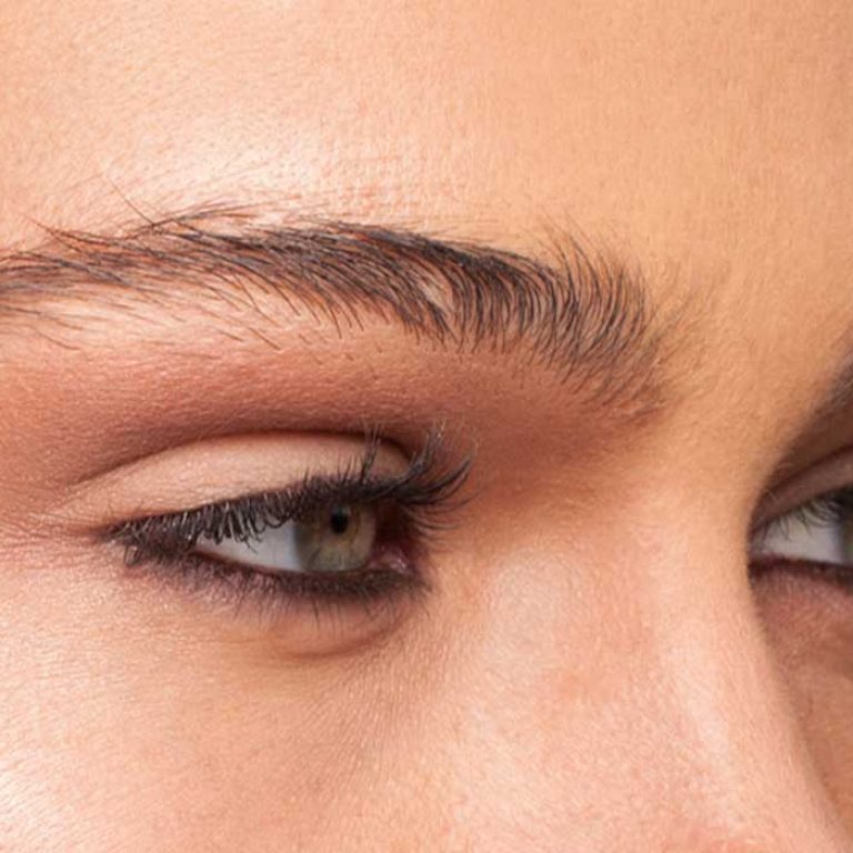 زراعة شعر الحواجب