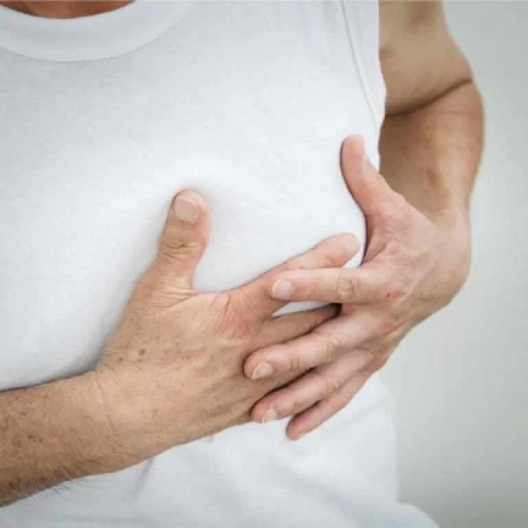 علاج تصغير الثدي عند الرجال
